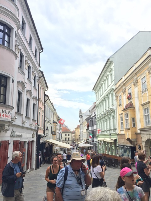 ea616371-d7a1-4145-9468-cd54b5f0b8dc